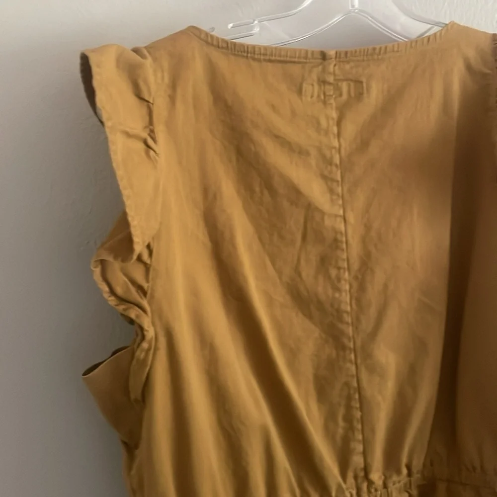Free Assembly Flutter Sleeve Top Size Large - Picture 8 of 9